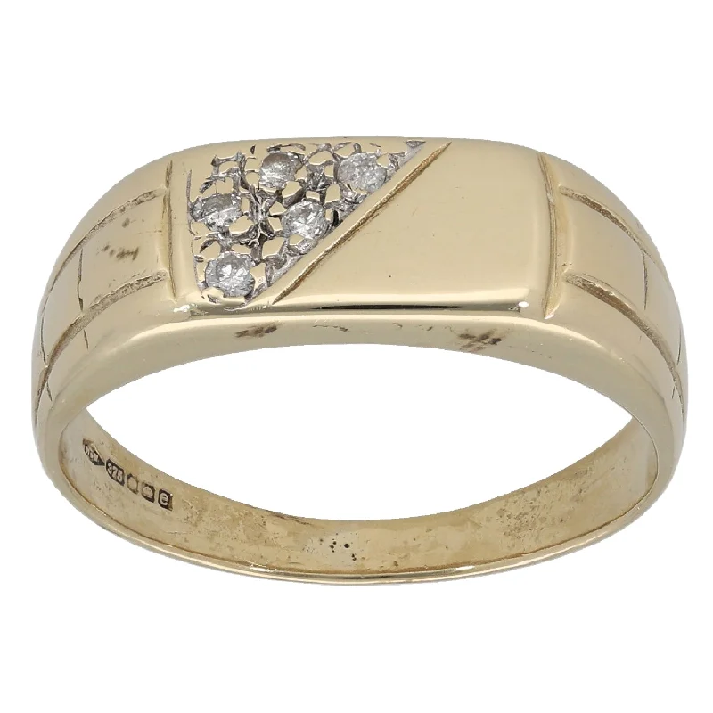 ladies engagement rings hypoallergenic metal -9ct Gold 0.05ct Diamond Patterned Signet Ring Size R