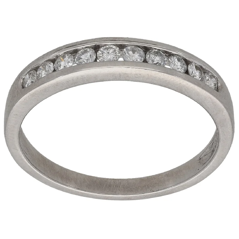 ladies engagement rings classic beauty -18ct White Gold 0.30ct Diamond Half Eternity Ring Size Q