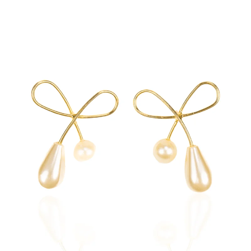 ladies earrings boho chic vibe -Carmen Pretty Pearl Earrings - Gold