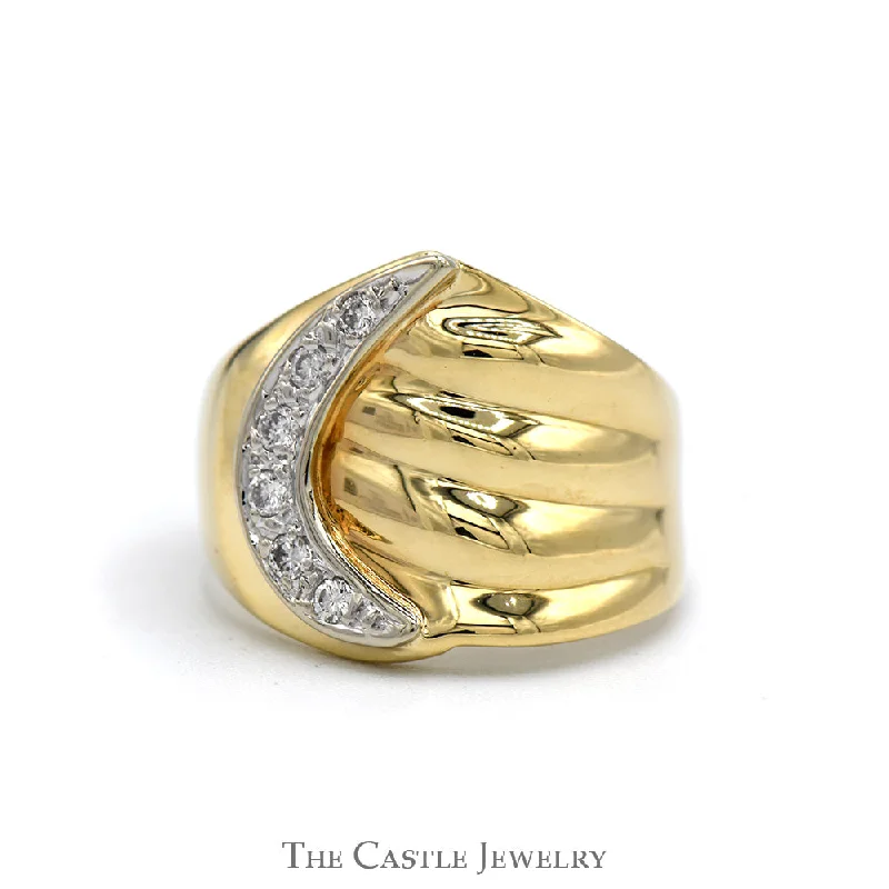 ladies rings for casual wear -Diamond Accented Crescent Moon Ring with Ridged Design in 14k Yellow Gold