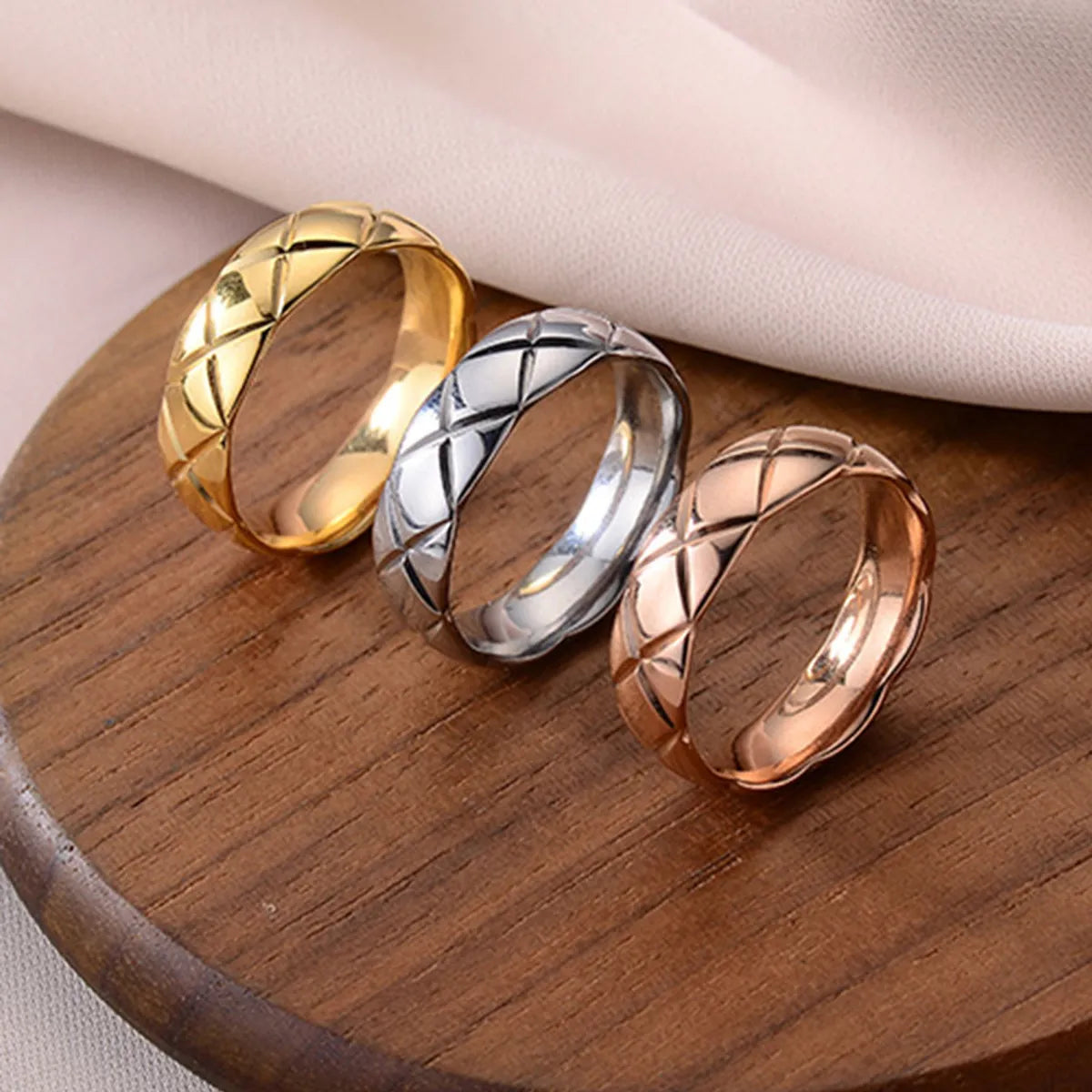 ladies rings classic style -Fashion Lingge Titanium Steel Plating Rings 1 Piece